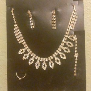 Silver fashion jewelry set